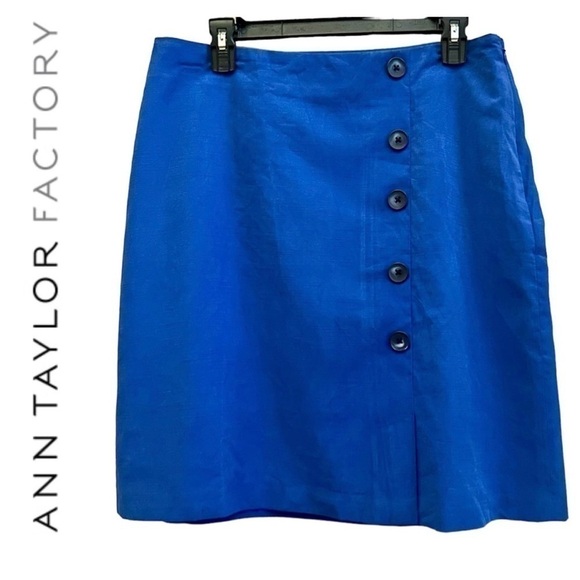 ANN TAYLOR Royal Blue Skirt Rayon Lined Midi Pencil Buttons Soft Women’s 10 - Picture 1 of 13